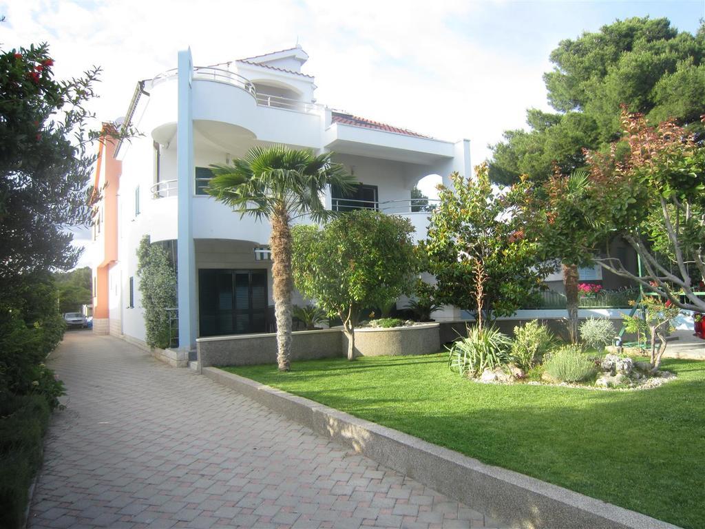 Villa Croatica Apartments Zaboric Exteriör bild