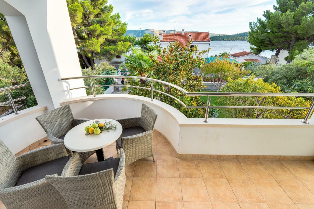 Villa Croatica Apartments Zaboric Exteriör bild