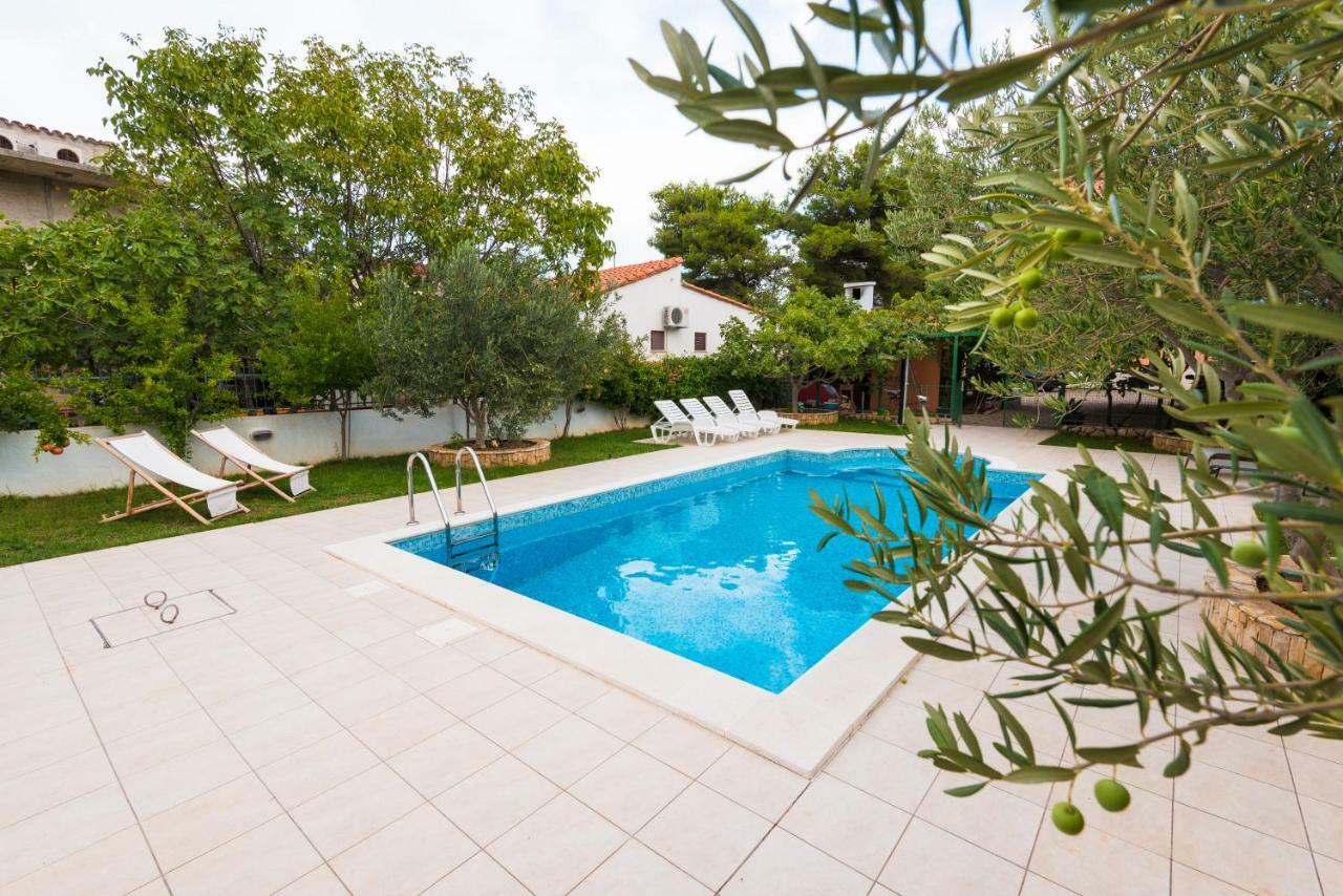 Villa Croatica Apartments Zaboric Exteriör bild