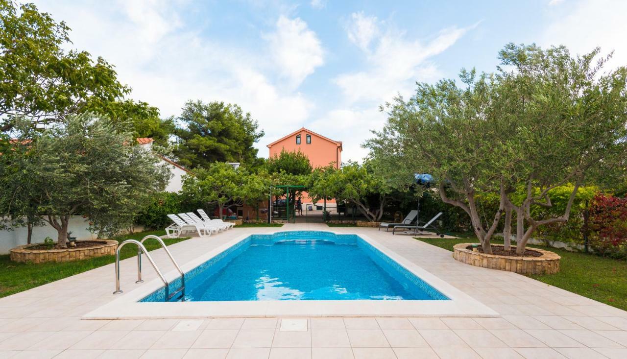 Villa Croatica Apartments Zaboric Exteriör bild